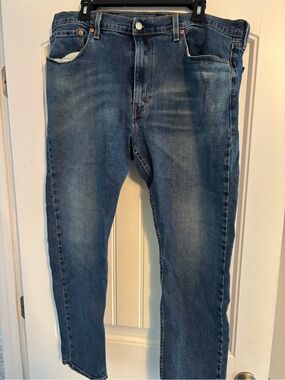 Levi's Men's Medium Blue Straight-Leg Jeans